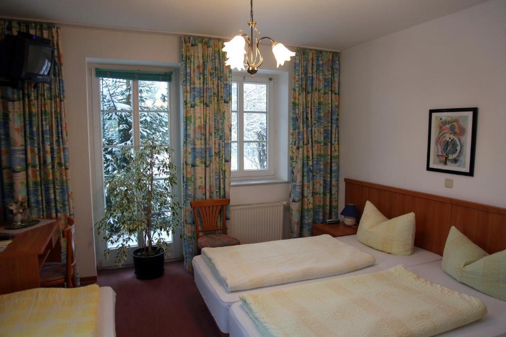 Hotel Cafe Am Stift Hessisch Oldendorf Quarto foto